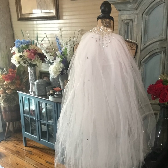 multi layered veil Embellished with rhinestones - Picture 6 of 8